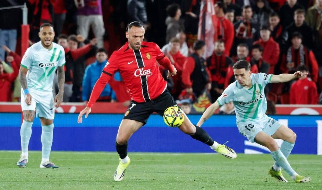 西甲最新积分榜更新：马竞0-3惨败，贝蒂斯与瓦伦西亚皆获胜