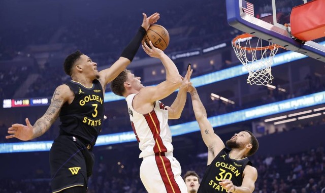 勇士酣畅胜利夜却现疑云 巴特勒意外伤退后果揪心？